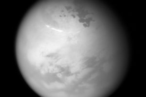 Літо над північним полюсом Титану: