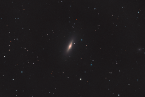 NGC 3115 (Веретено, інші позначення Caldwell 53) – лінзоподібна галактика в Секстанті